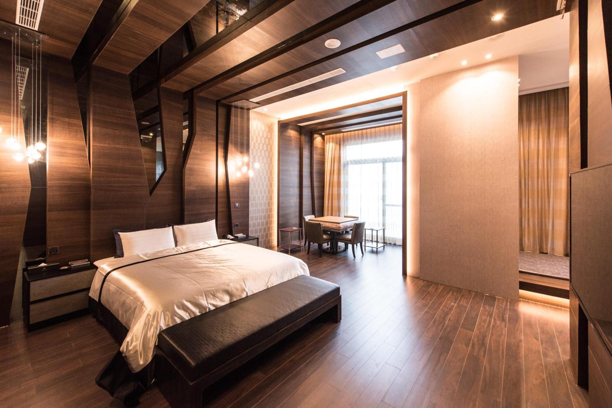 Voga Motel Taichung Exterior photo