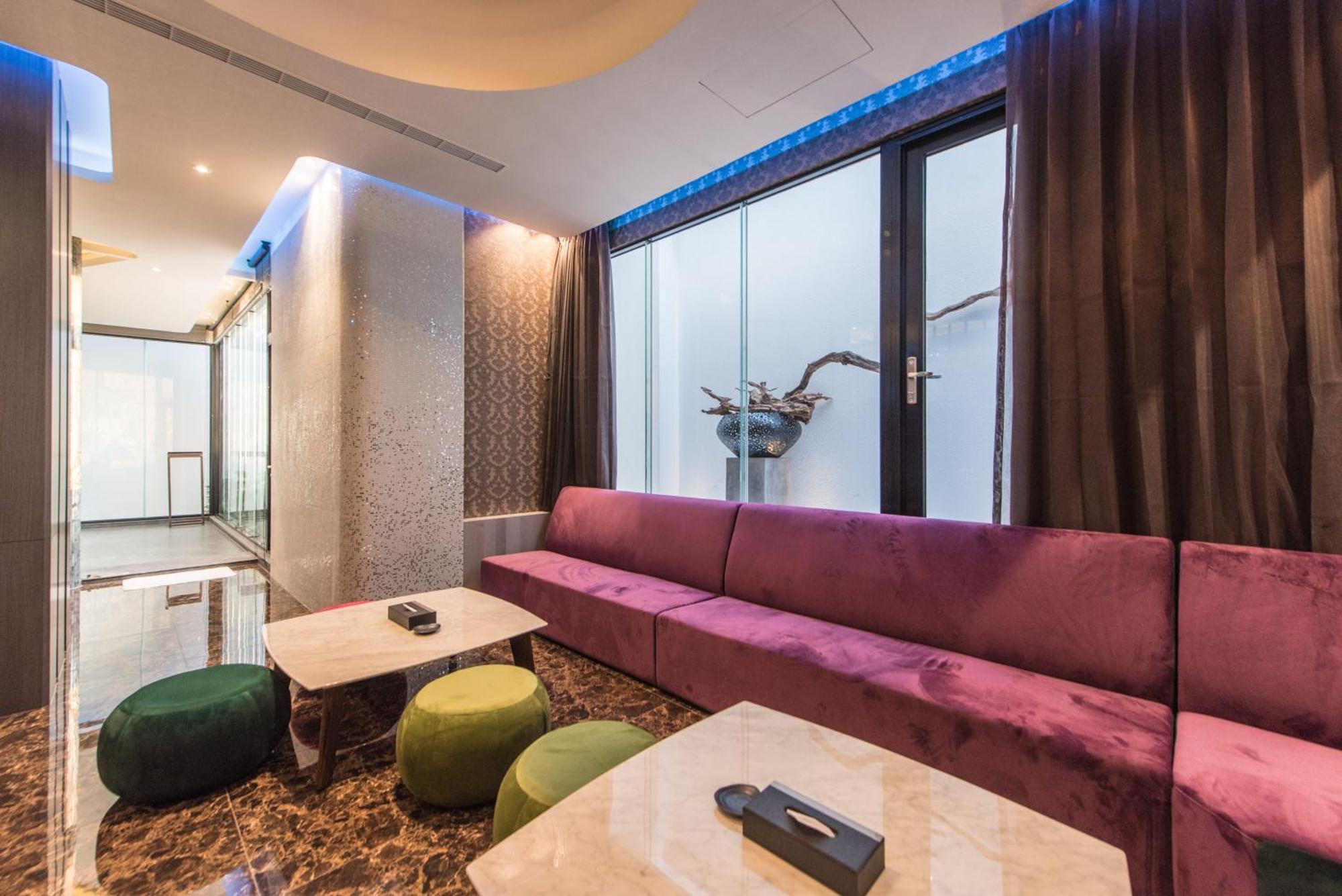 Voga Motel Taichung Exterior photo